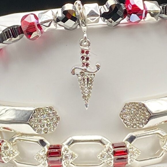 Born Of Twilight ST41841 Halloween Stack 2025 Silver Dagger Charm - Picture 1 of 6